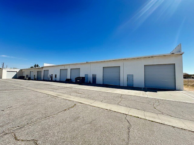 13580 Nomwaket Rd, Apple Valley, CA à louer Photo principale– Image 1 sur 7