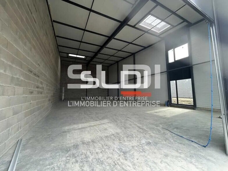 Local d'activités dans Trévoux à vendre - Photo de l’immeuble – Image 2 sur 9