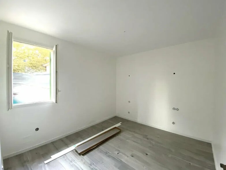 Bureau dans Antibes à louer - Photo de l’immeuble – Image 3 sur 4