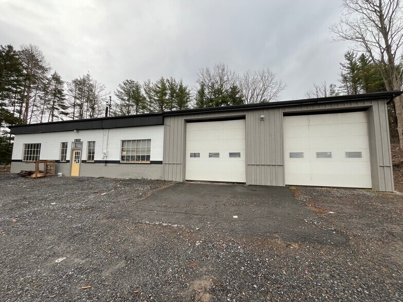 1922 US-11, Tully, NY à vendre - Photo de l’immeuble – Image 2 sur 6