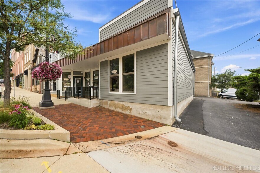 227 W Wilson St, Batavia, IL à vendre - Photo de l’immeuble – Image 2 sur 39