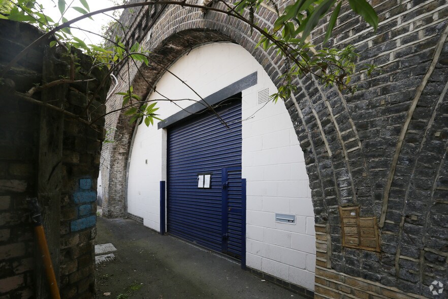 533-540 Barrington Rd, Londres à louer - Photo principale – Image 1 sur 6