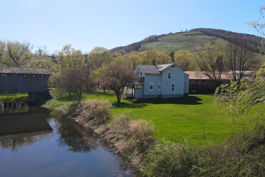 1 Bridge Street, Downsville, NY à vendre - Photo de l’immeuble – Image 3 sur 24