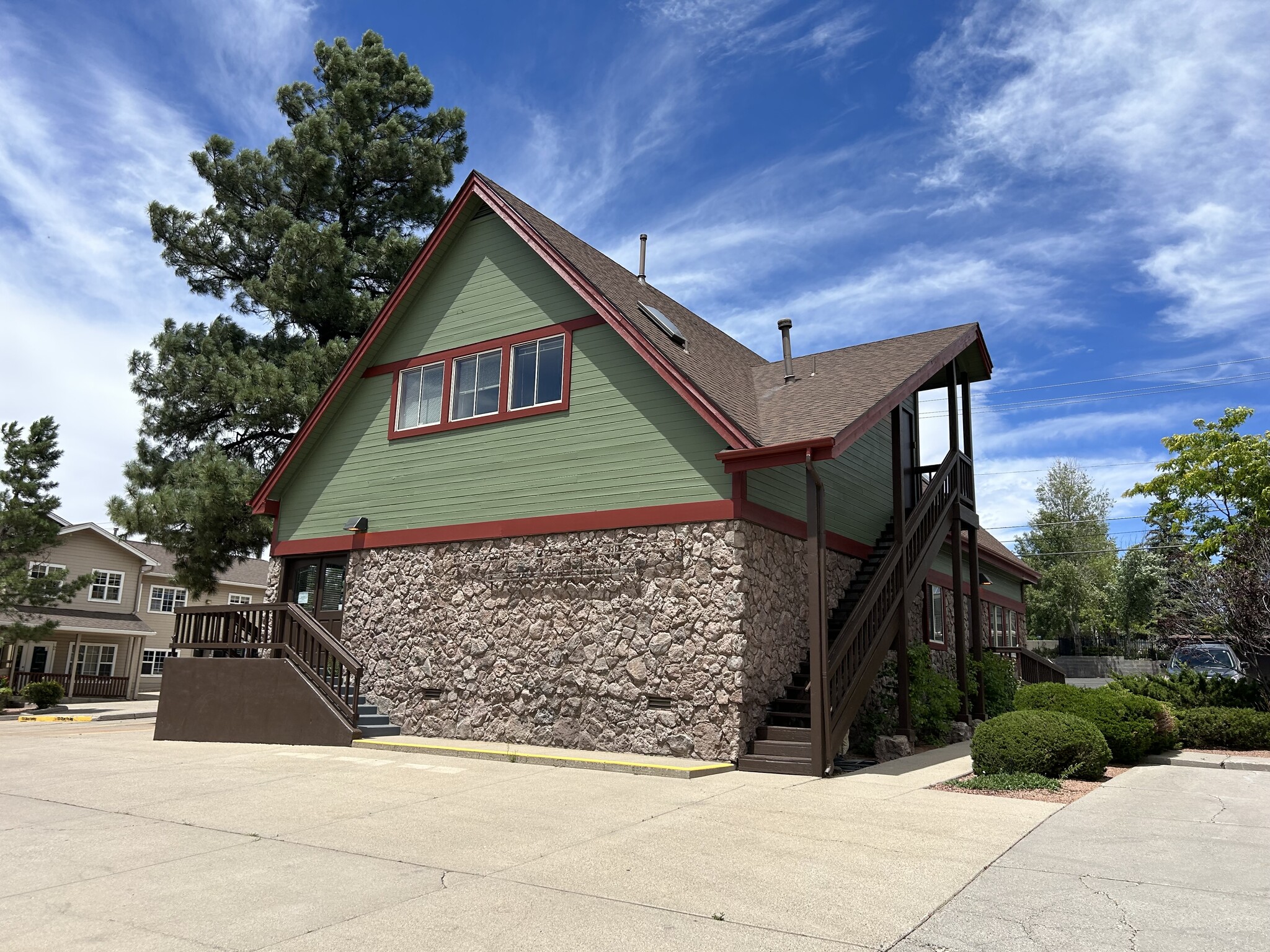 110 W Dale Ave, Flagstaff, AZ à vendre Photo principale– Image 1 sur 12