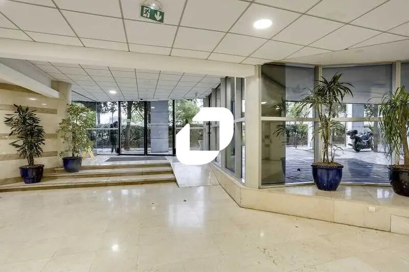 Bureau dans Sèvres à louer - Photo de l’immeuble – Image 3 sur 35