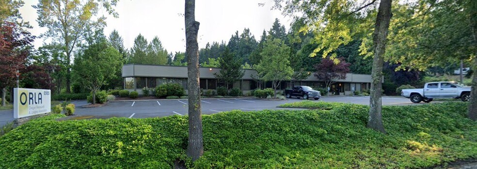 8565 SW Salish Ln, Wilsonville, OR à louer - Photo de l’immeuble – Image 2 sur 14