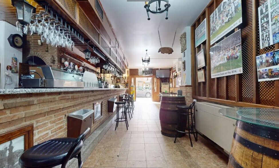 Immeuble residentiel dans Alcalá de Henares, Madrid à vendre - Photo intérieure – Image 2 sur 5