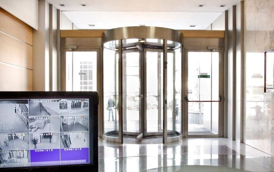 Bureau dans València, Valencia à louer - Photo de l’immeuble – Image 3 sur 20