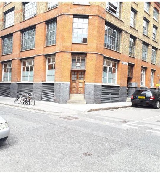 8 Shepherdess Walk, Londres à louer - Photo de l’immeuble – Image 2 sur 18