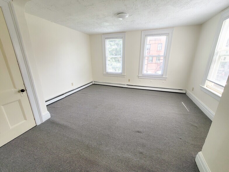 134 Main St, Beacon, NY à louer - Photo intérieure – Image 3 sur 11