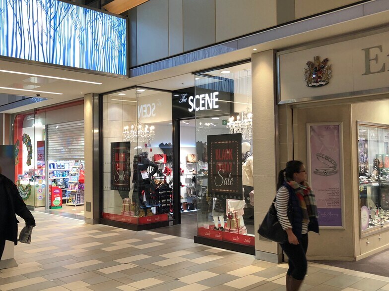 The Square, Camberley à louer - Photo de l’immeuble – Image 3 sur 9