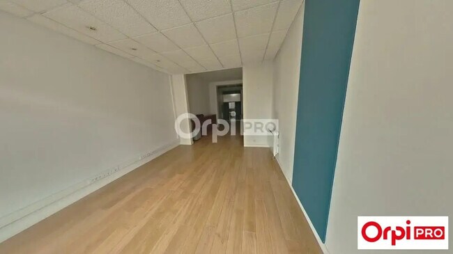 Plus de détails pour Local commercial à louer