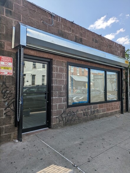 346-348 Liberty Ave, Brooklyn, NY à louer - Photo principale – Image 1 sur 9