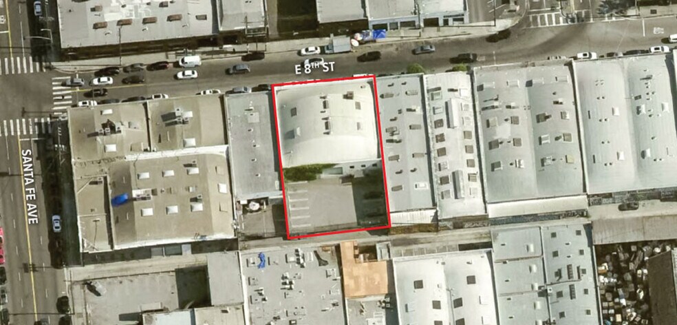 2341 E 8th St, Los Angeles, CA à vendre - Photo de l’immeuble – Image 1 sur 2