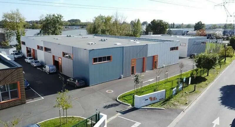 Local d'activités dans Carbon-Blanc à vendre - Photo de l’immeuble – Image 1 sur 7