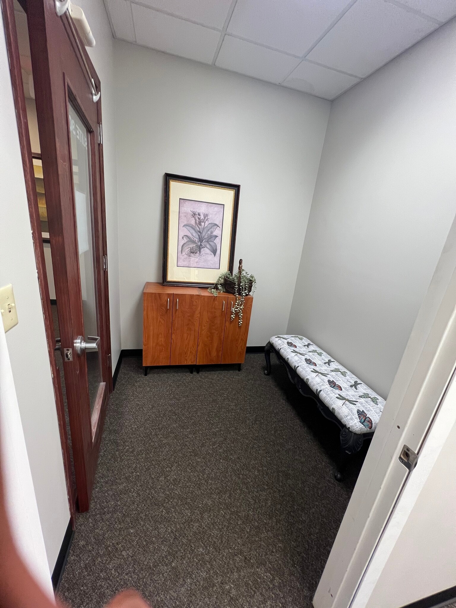 123 W Washington St, Oswego, IL à louer Photo intérieure– Image 1 sur 2