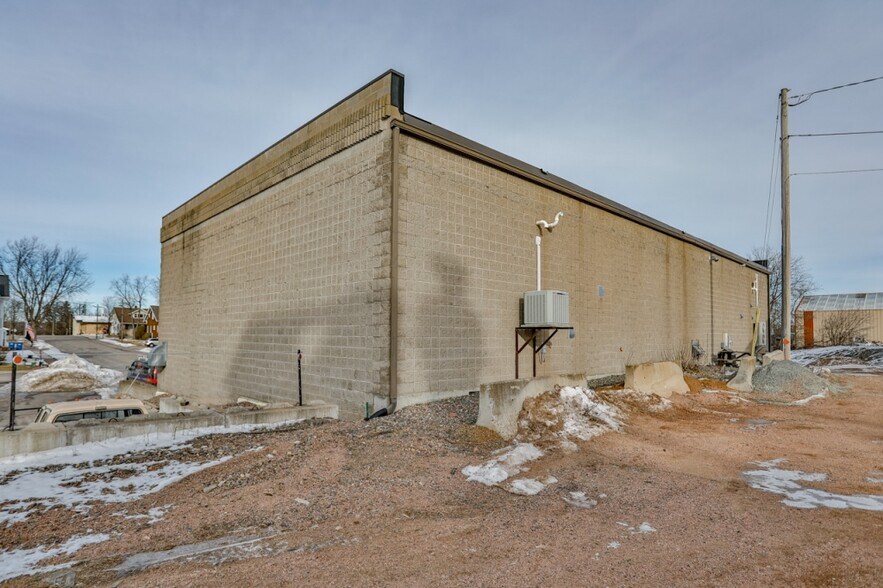 711 3rd St, Marathon, WI à vendre - Photo de l’immeuble – Image 3 sur 53