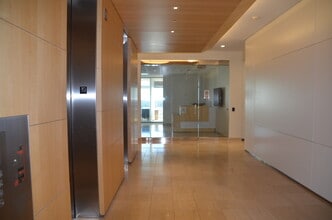 2445 Technology Forest Blvd, The Woodlands, TX à louer Photo intérieure– Image 1 sur 1