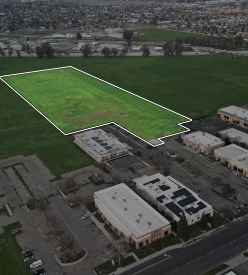475 E Almond Ave, Madera, CA à vendre - Photo de l’immeuble – Image 1 sur 1