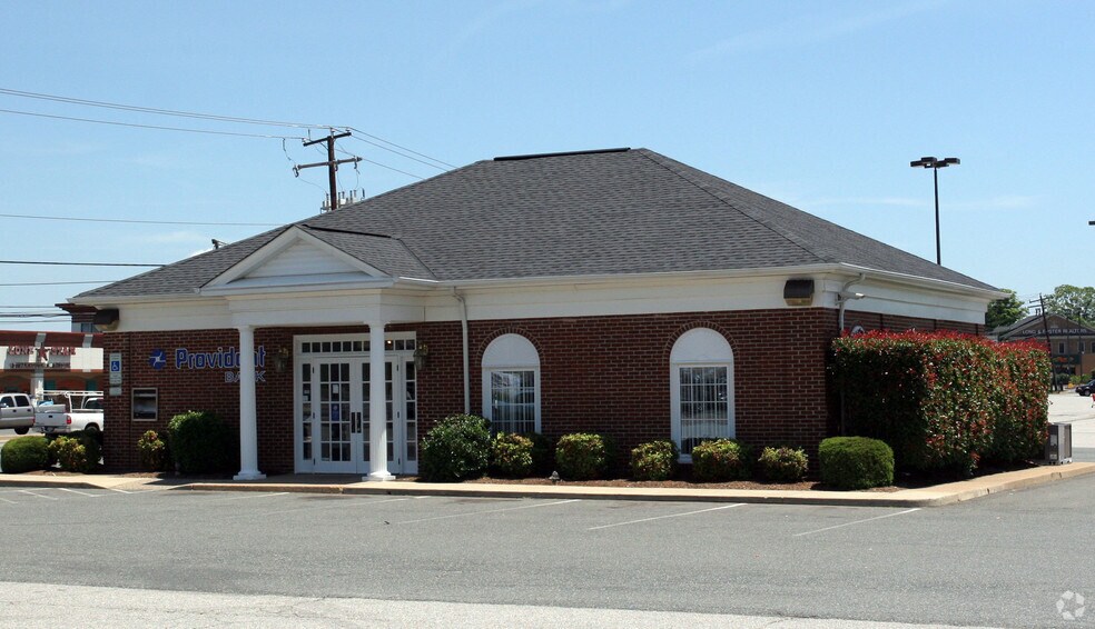 2062 Plank Rd, Fredericksburg, VA à vendre - Photo de l’immeuble – Image 3 sur 6
