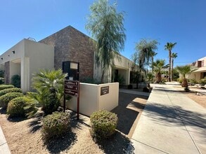 560 S Paseo Dorotea, Palm Springs, CA à louer Photo intérieure– Image 2 sur 4