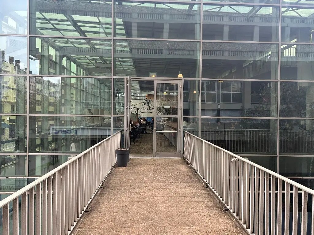 Bureau dans Lyon à louer Hall d’entrée– Image 1 sur 4