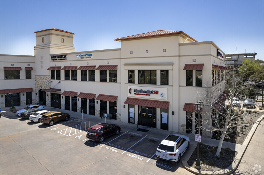 250 E Basse Rd, San Antonio, TX à louer - Photo de l’immeuble – Image 2 sur 94