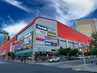 Plus de détails pour 6135 Junction Blvd, Rego Park, NY - Local commercial à louer