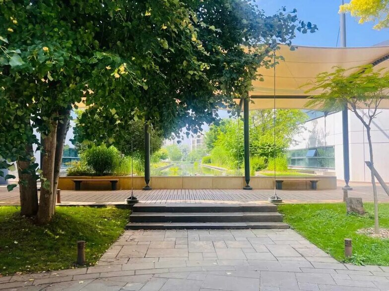 Bureau dans Lyon à louer - Photo de l’immeuble – Image 3 sur 22