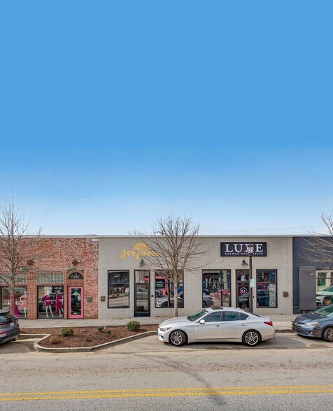 1241 Pendleton St, Greenville, SC à louer - Photo de l’immeuble – Image 1 sur 13