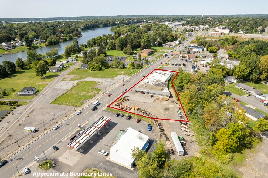 807 S 4th St, Fulton, NY à vendre - Photo de l’immeuble – Image 3 sur 25