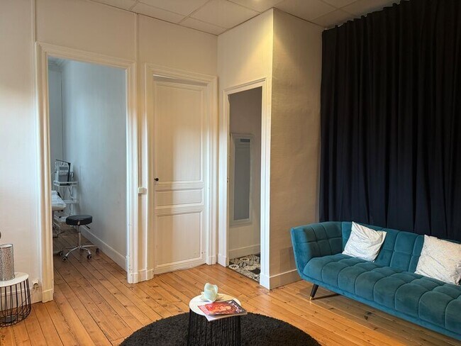 Plus de détails pour Bureau à louer