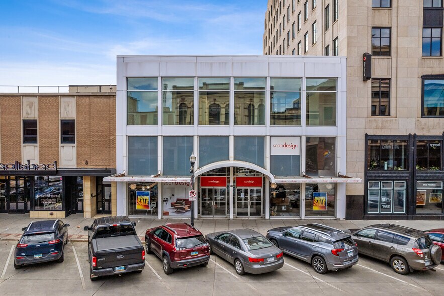 110 Broadway N, Fargo, ND à vendre - Photo principale – Image 1 sur 10