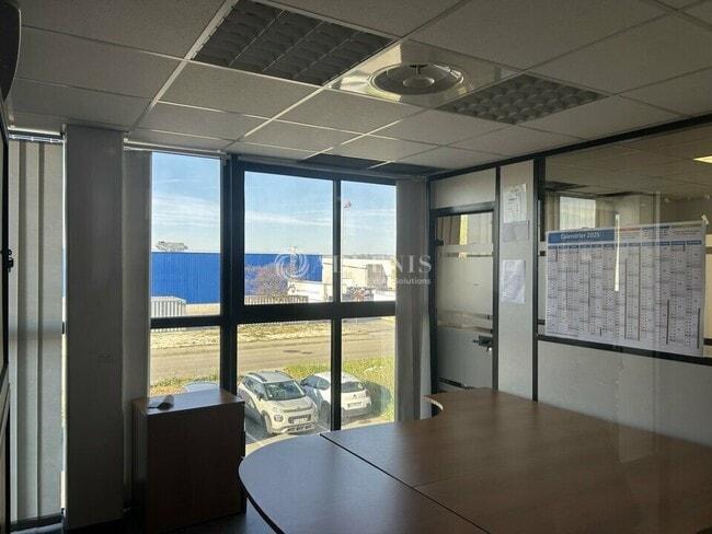 Plus de détails pour Bureau à louer