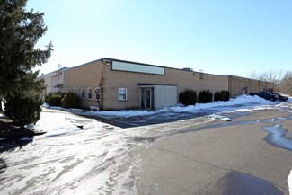Plus de détails pour 300 Enterprise Ln, Colmar, PA - Industriel/Logistique à vendre