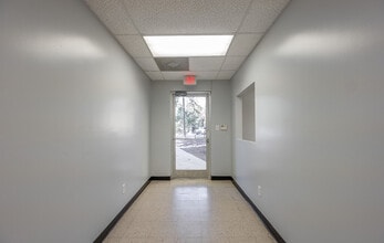 2420 Kiss Dr, Durham, NC à louer Photo intérieure– Image 1 sur 18