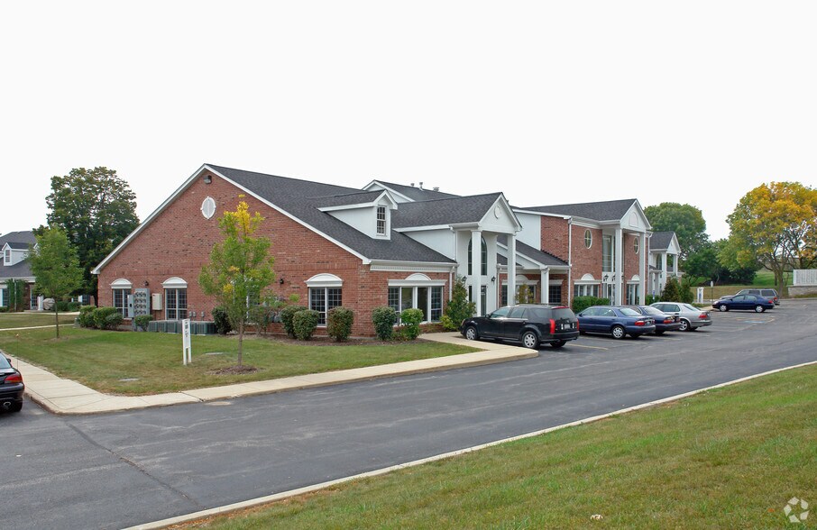 33 W Higgins Rd, South Barrington, IL à vendre - Photo de l’immeuble – Image 2 sur 9