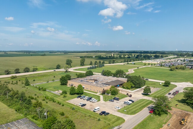 Plus de détails pour 701 W Lamm Rd, Freeport, IL - Bureau à vendre