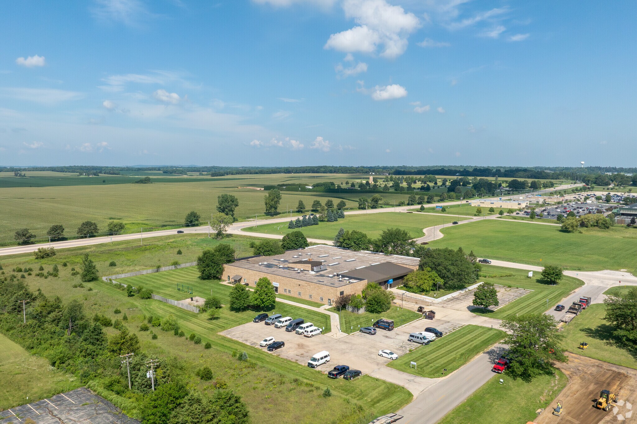 701 W Lamm Rd, Freeport, IL à vendre Photo de l’immeuble– Image 1 sur 24
