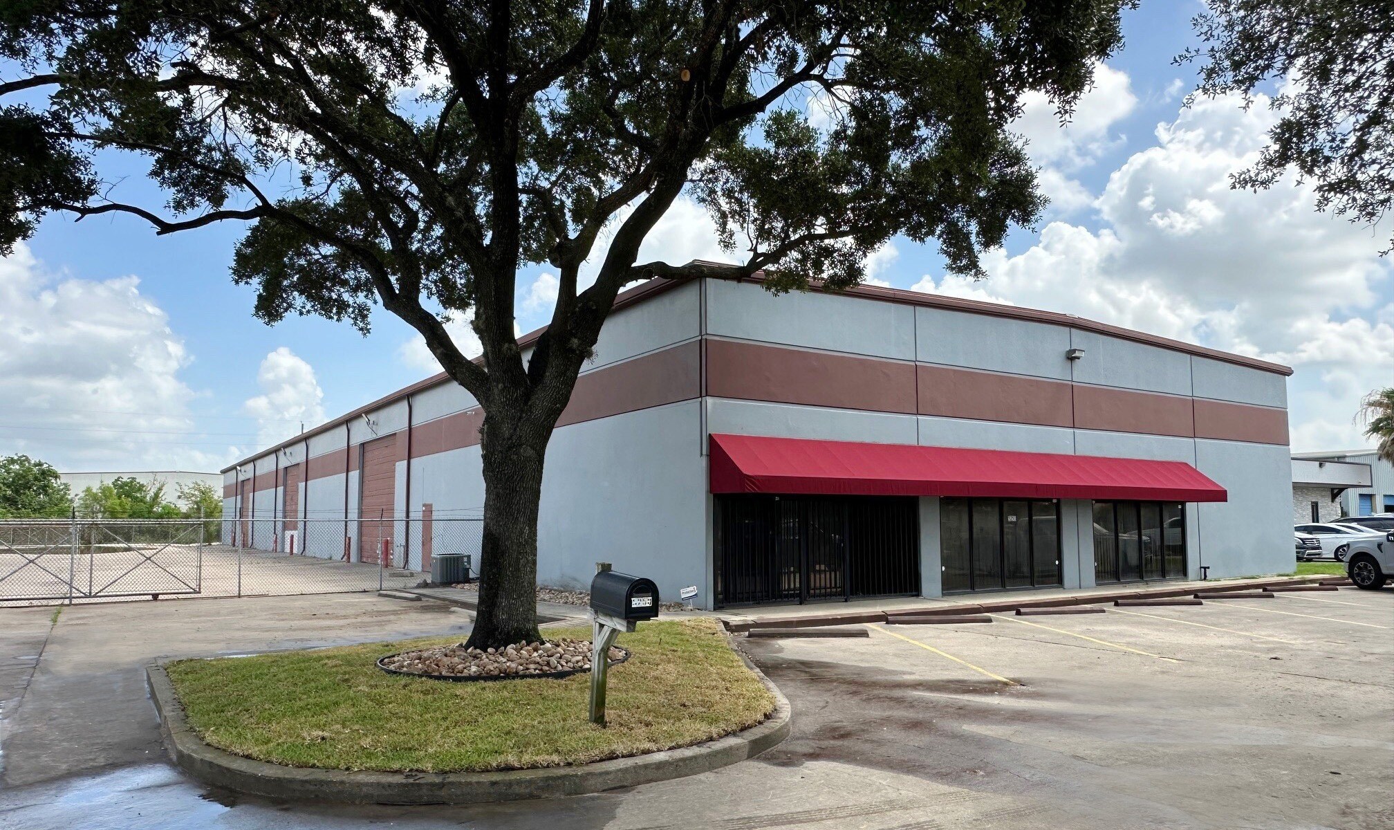 5250 Brittmoore Rd, Houston, TX à vendre Photo de l’immeuble– Image 1 sur 6