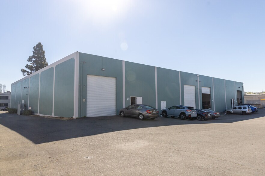 23519-23521 Connecticut St, Hayward, CA à louer - Photo de l’immeuble – Image 2 sur 4