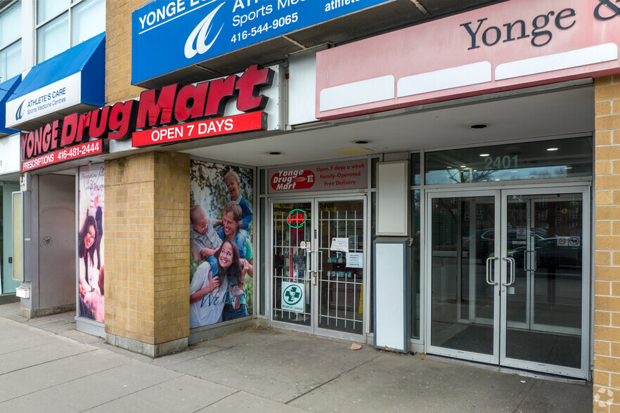 2401 Yonge St, Toronto, ON à louer - Photo de l’immeuble – Image 3 sur 4