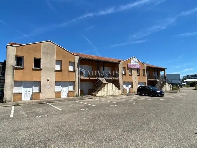 Local d'activités dans Chaponnay à vendre - Photo de l’immeuble – Image 1 sur 4