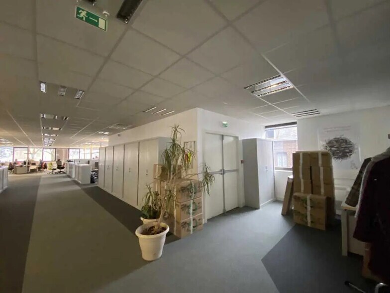Bureau dans Rouen à louer - Photo de l’immeuble – Image 3 sur 4