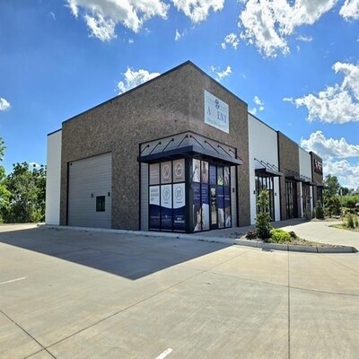 3315 John F Kennedy Rd, Dubuque, IA à louer - Photo de l’immeuble – Image 2 sur 16