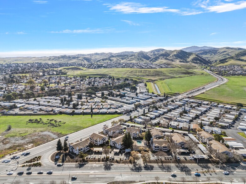 3101 Buchanan Rd, Antioch, CA à vendre - Photo de l’immeuble – Image 2 sur 8