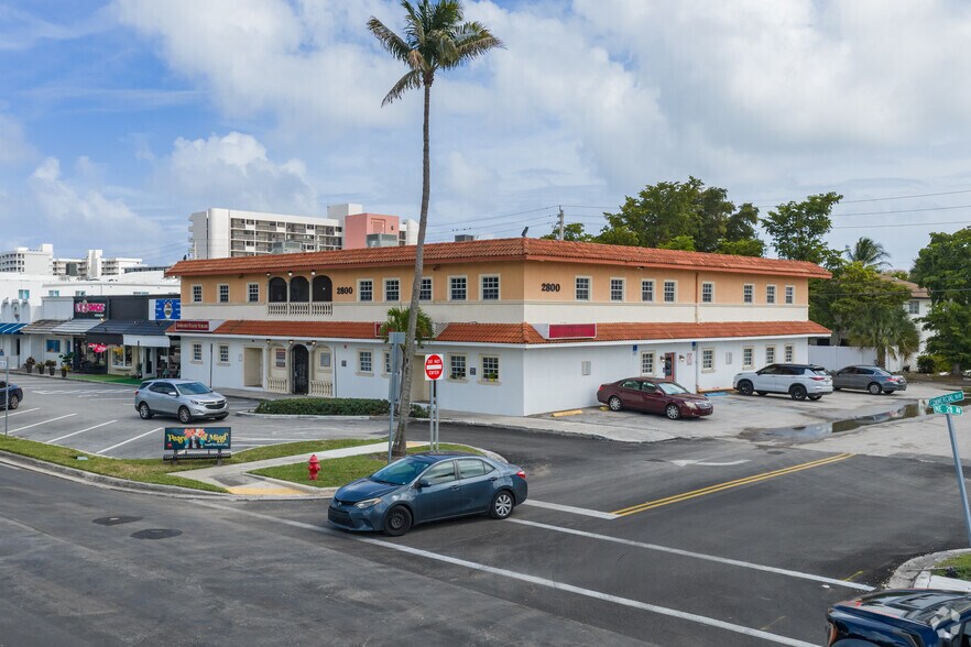 2800 E Commercial Blvd, Fort Lauderdale, FL à louer - Photo principale – Image 1 sur 5