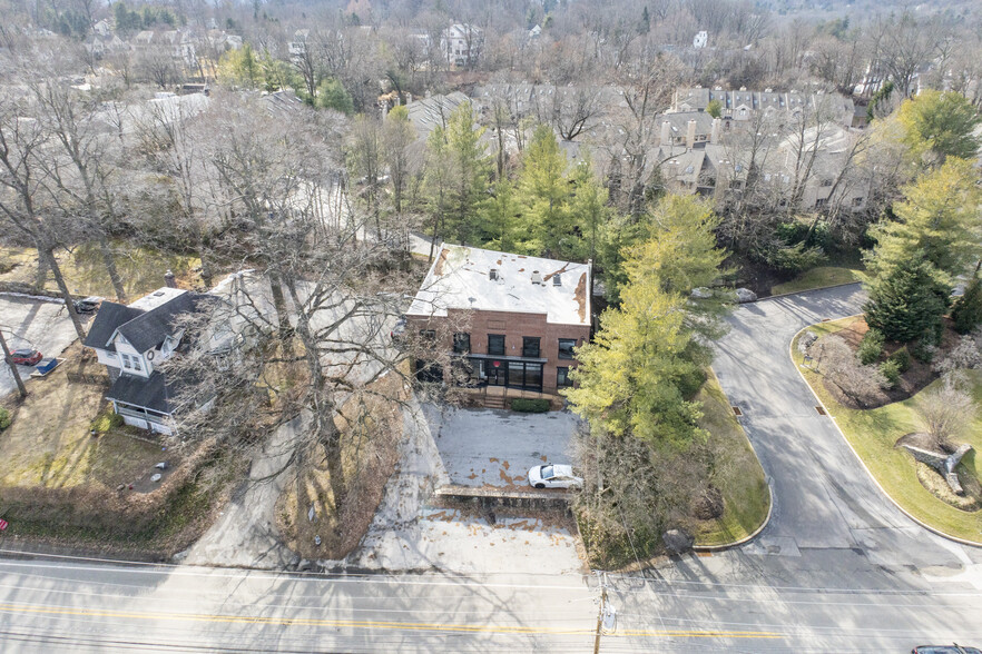 232 Conestoga Rd, Wayne, PA à vendre - Photo de l’immeuble – Image 2 sur 34