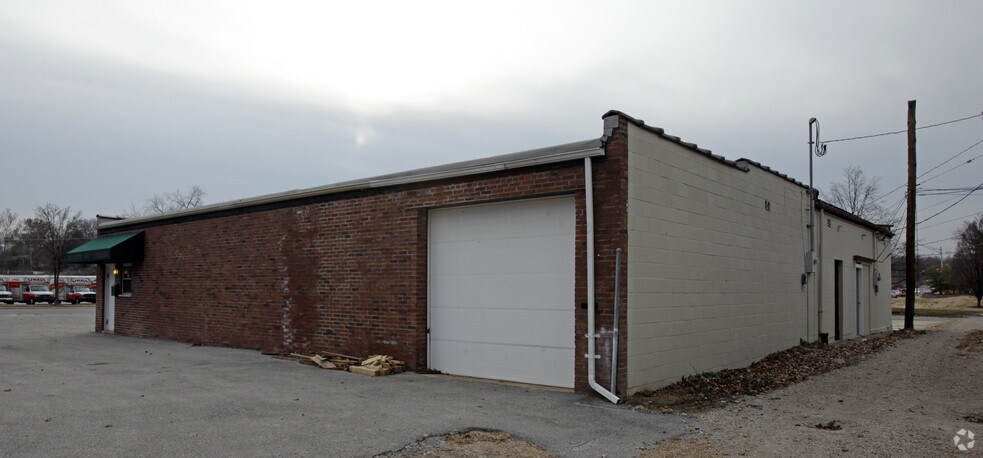 7267 Olive Blvd, University City, MO à vendre - Photo de l’immeuble – Image 2 sur 3