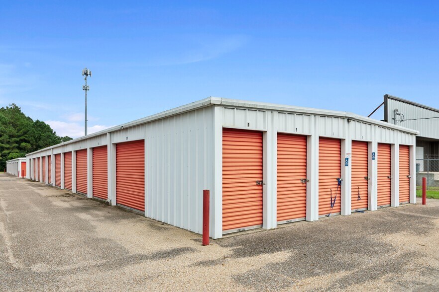 Copper Storage 29-Property SE Portfolio portefeuille de 29 biens à vendre sur LoopNet.fr - Photo de l’immeuble – Image 3 sur 8